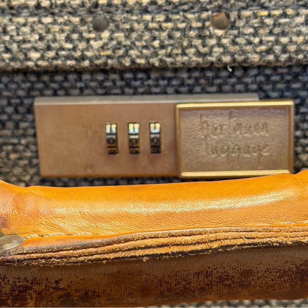 Hartmann Vintage Mid-Century Tweed Suitcase with Toile Interior (EUC) - Picture 2 of 14